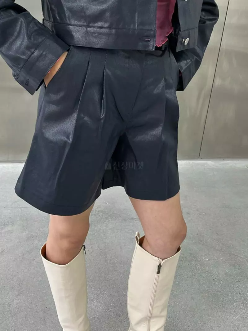 Flipar - Korean Women Fashion - #momslook - Coatting Half Shorts - 7
