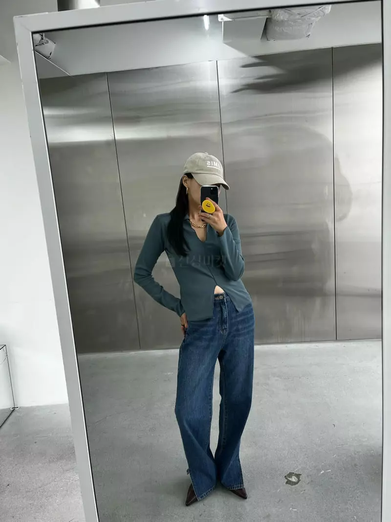 Flipar - Korean Women Fashion - #momslook - Collar Slit Tee - 4