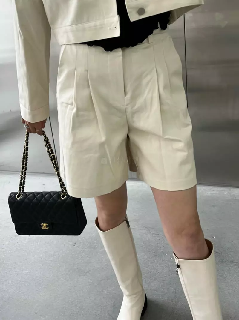 Flipar - Korean Women Fashion - #womensfashion - Coatting Half Shorts - 10