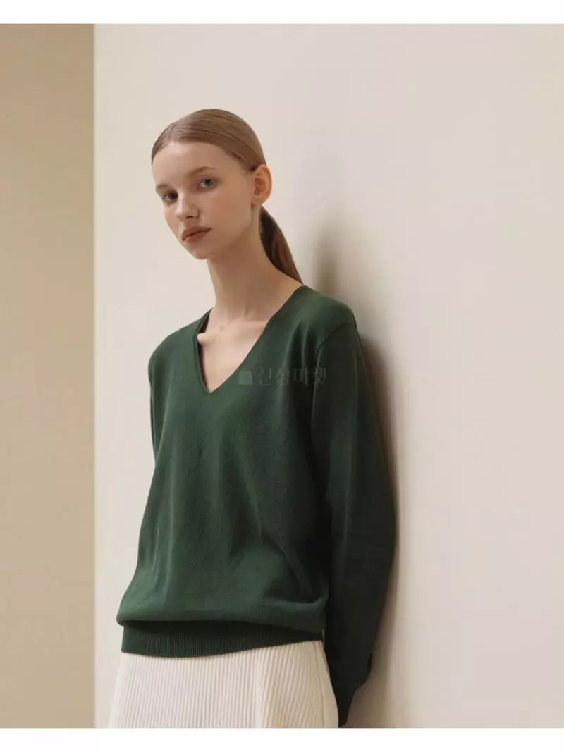 Floaty - Korean Women Fashion - #womensfashion - Whole Gament Maxy V Knit - 2