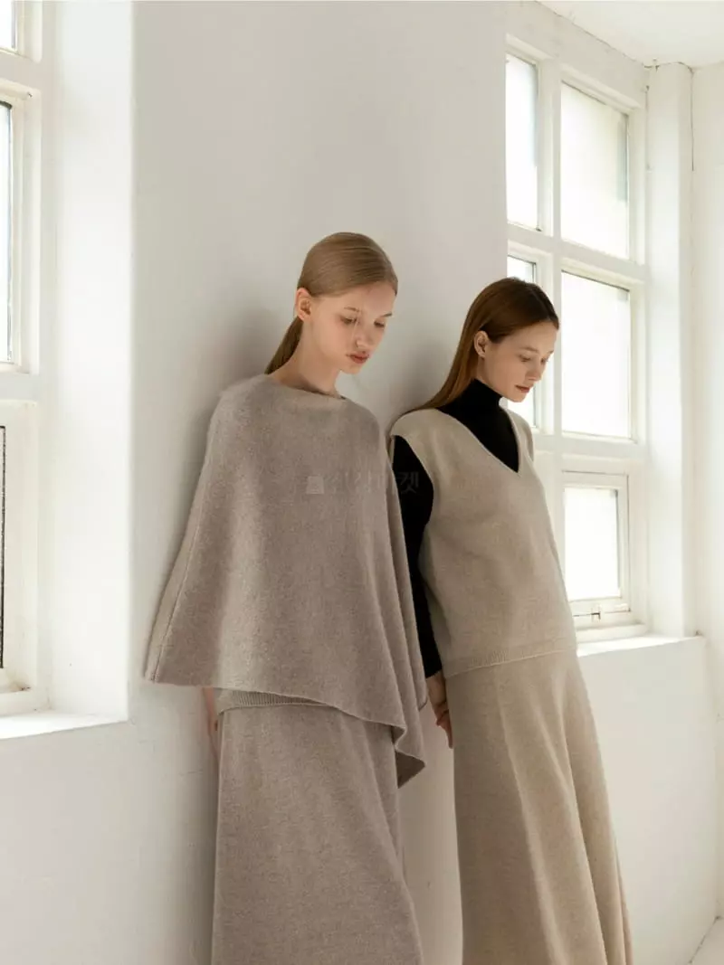 Floaty - Korean Women Fashion - #womensfashion - Bland Cape - 3