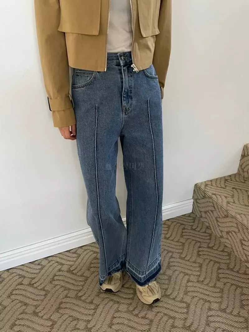 Floor - Korean Women Fashion - #momslook - Pintuck Cycle Jeans - 2