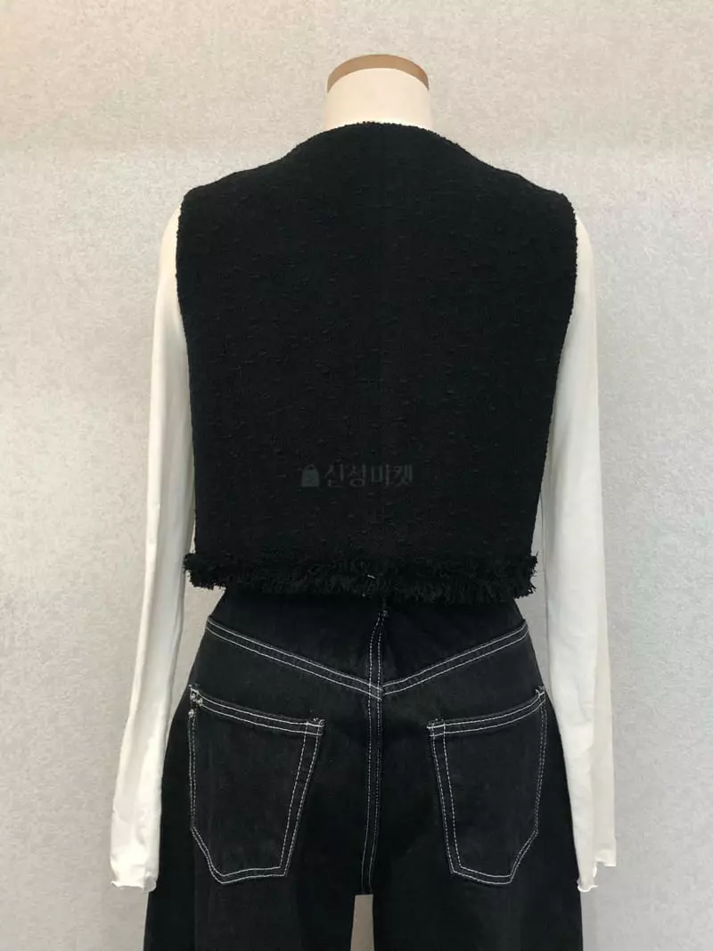 Floor - Korean Women Fashion - #momslook - Pintuck Cycle Jeans - 6