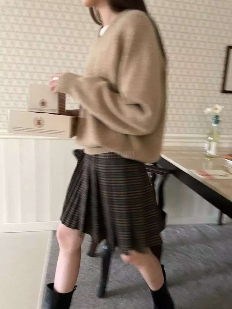 Floor - Korean Women Fashion - #momslook - Wrap Check Skirt - 11
