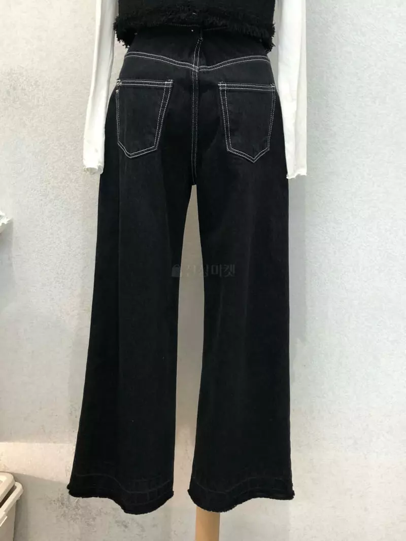 Floor - Korean Women Fashion - #womensfashion - Pintuck Cycle Jeans - 7