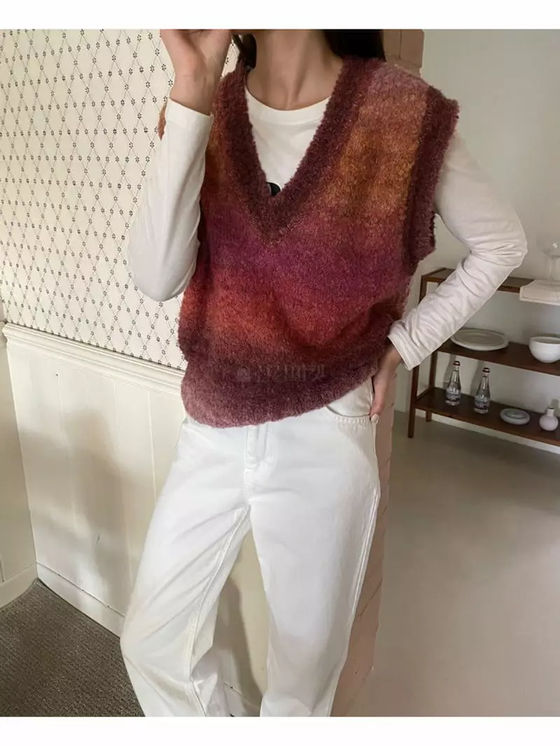 Floor - Korean Women Fashion - #womensfashion - Gradarion Bookle Vest - 2