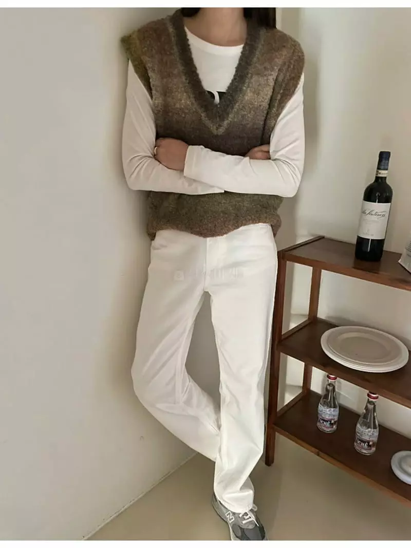 Floor - Korean Women Fashion - #momslook - Gradarion Bookle Vest - 4