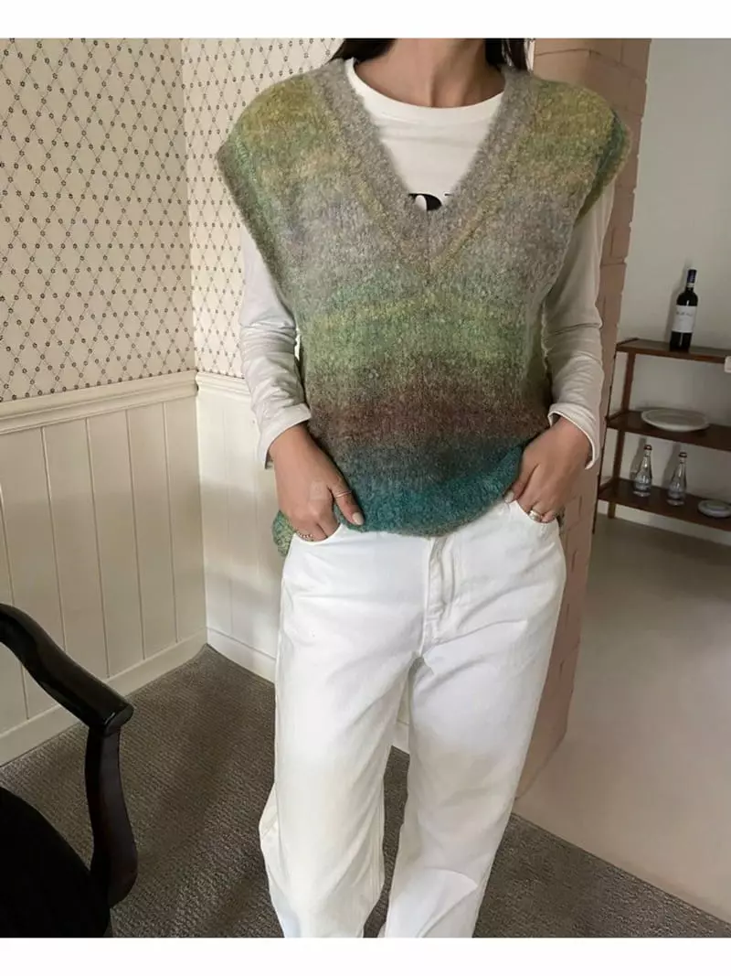 Floor - Korean Women Fashion - #womensfashion - Gradarion Bookle Vest - 6