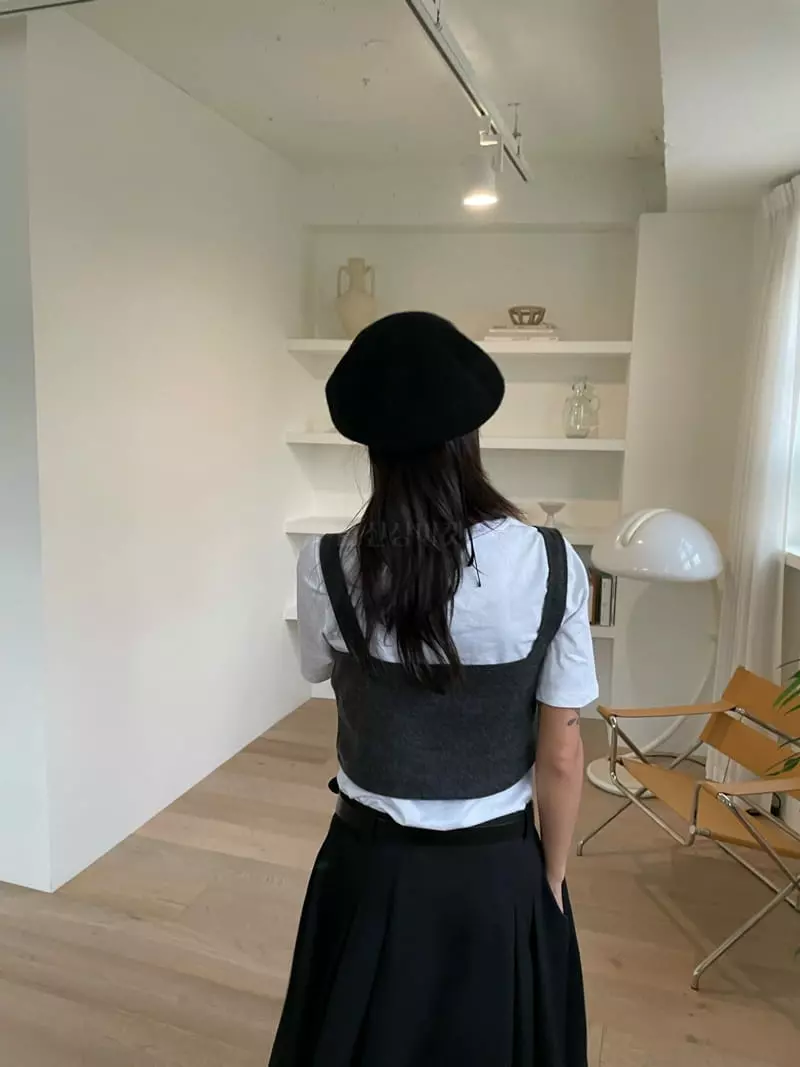 Fossette - Korean Women Fashion - #momslook - Angora Slit Vest - 3