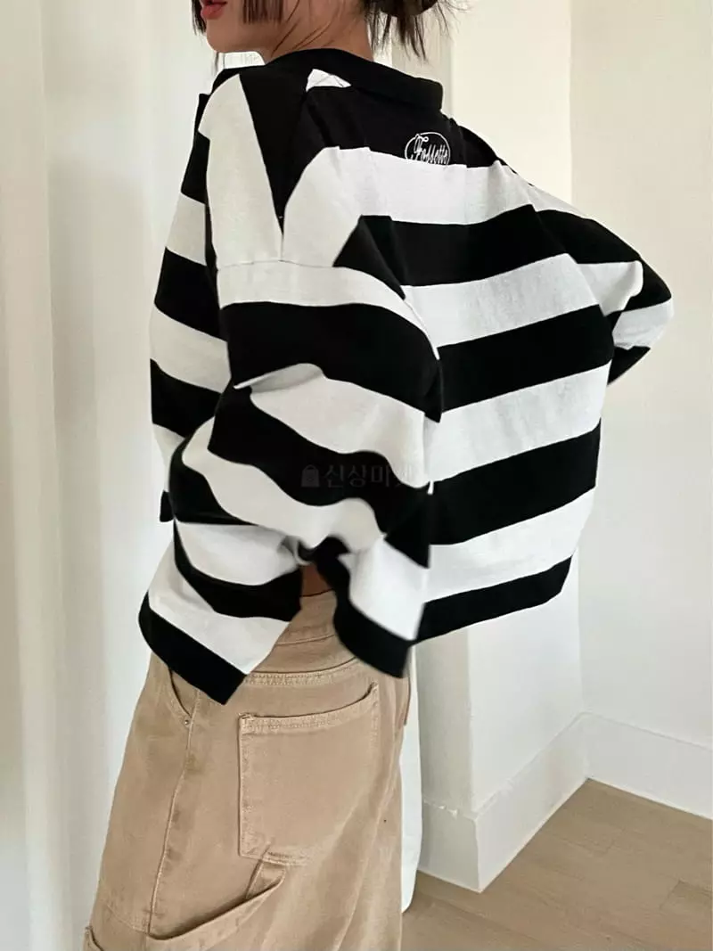 Fossette - Korean Women Fashion - #thatsdarling - Stripes Crop Tee