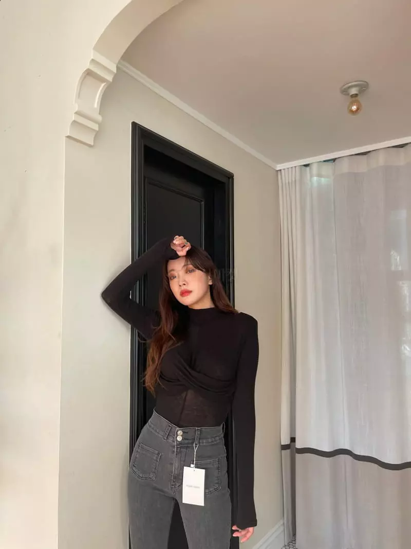 Four Eight - Korean Women Fashion - #momslook - Twist Turtleneck Tee - 4