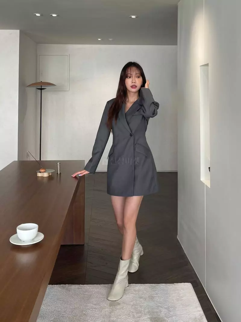 Four Eight - Korean Women Fashion - #womensfashion - Line Stitch One-piece - 10