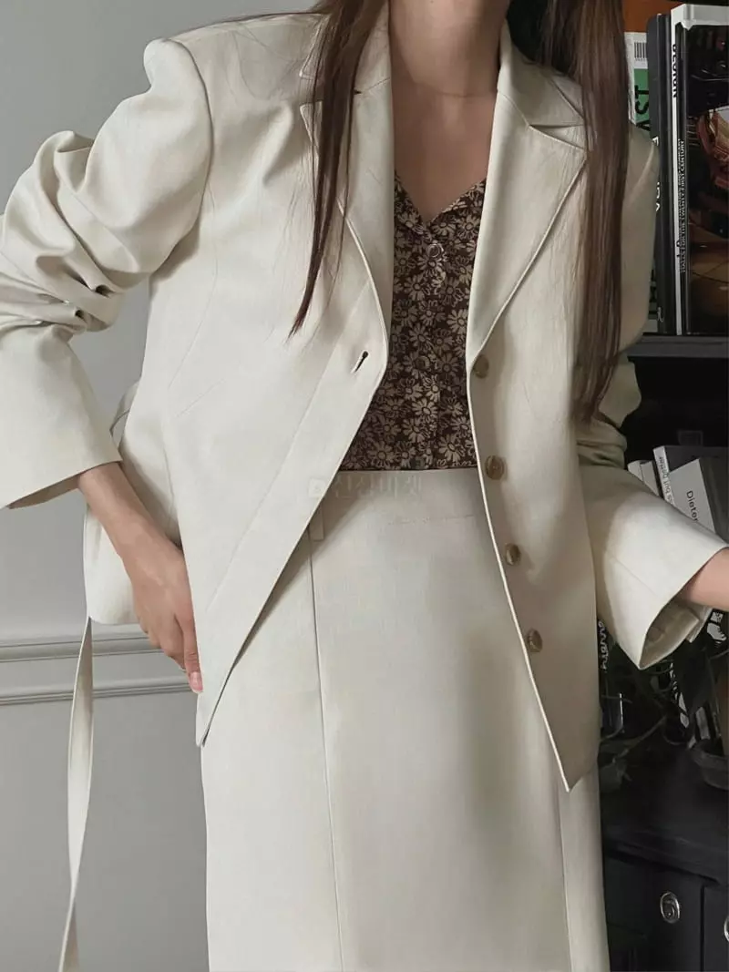 Fre - Korean Women Fashion - #momslook - Flower Blouse - 4