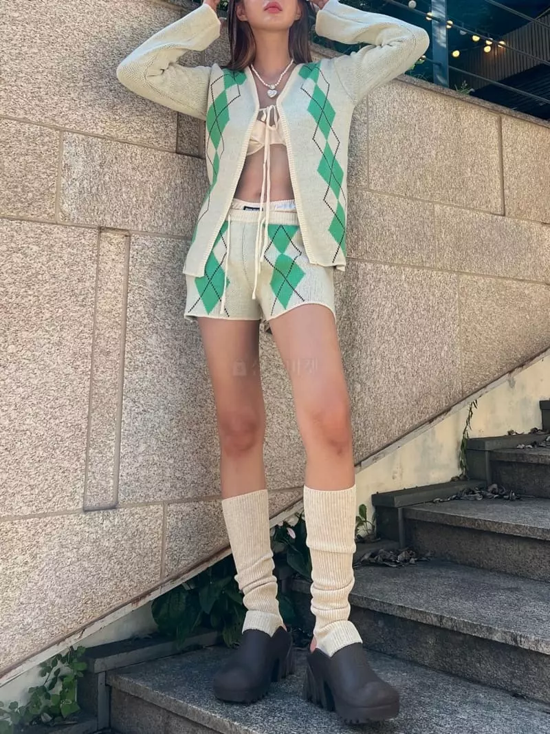 Gateless - Korean Women Fashion - #thelittlethings - Argyle Set - 11
