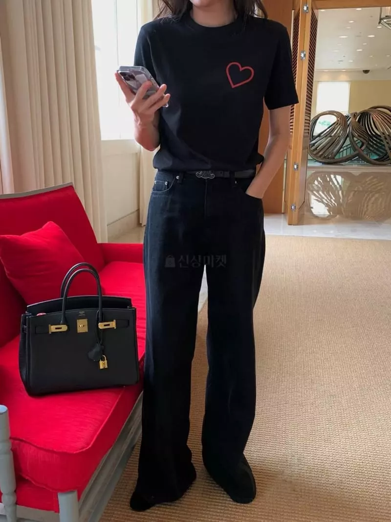 Gentlewoman - Korean Women Fashion - #momslook - Heart Tee - 8