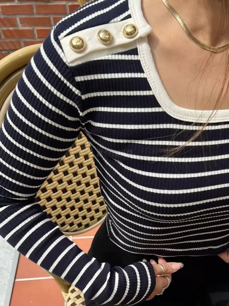 Ginger - Korean Women Fashion - #momslook - Marie Crop Tee - 2