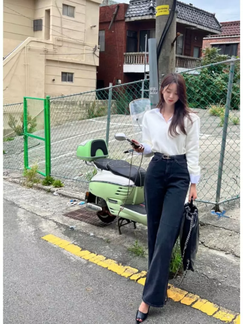 Ginger - Korean Women Fashion - #momslook - Wave Crop Shirt - 12