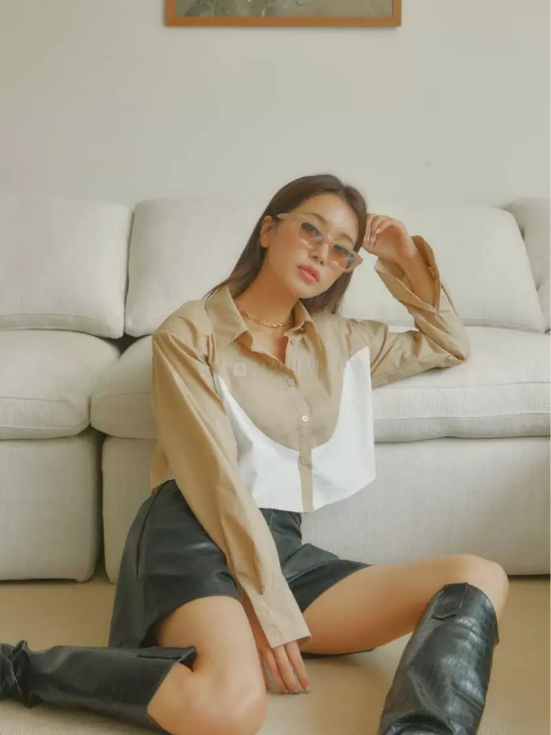 Ginger - Korean Women Fashion - #womensfashion - Wave Crop Shirt