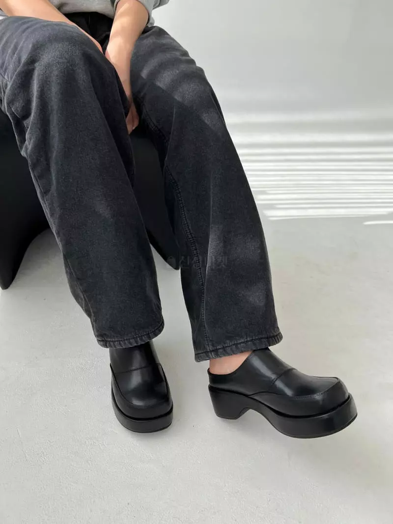 Golden Shoe - Korean Women Fashion - #momslook - i6037 Slippers