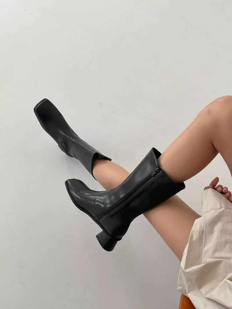 Golden Shoe - Korean Women Fashion - #momslook - fa1208 Boots - 11