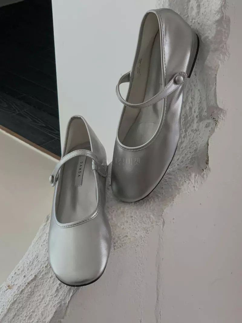 Golden Shoe - Korean Women Fashion - #momslook - dam1022 Flats - 2