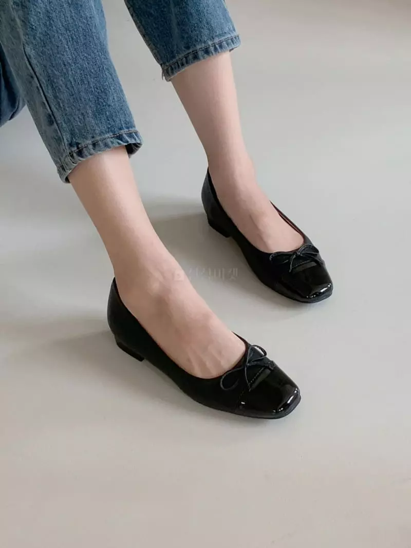 Golden Shoe - Korean Women Fashion - #momslook - dam1021 Flats - 2