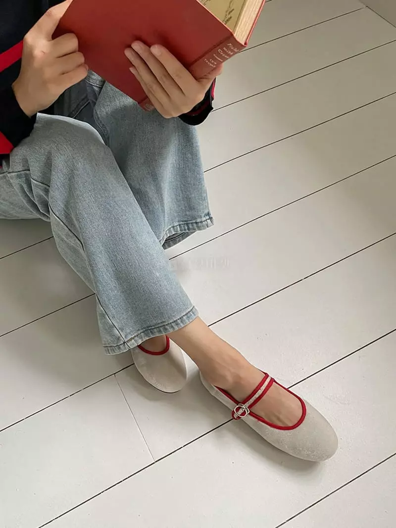 Golden Shoe - Korean Women Fashion - #momslook - st2312 Flats - 11