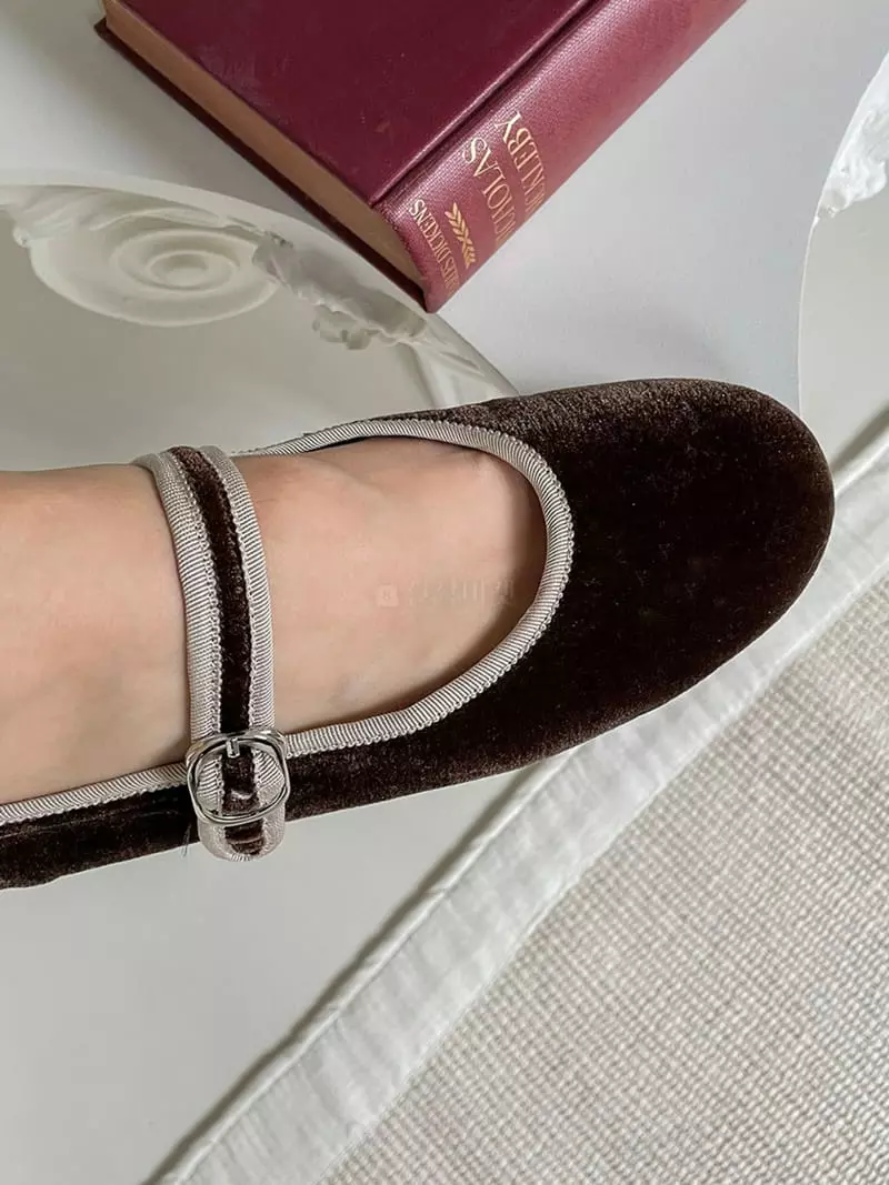 Golden Shoe - Korean Women Fashion - #momslook - st2312 Flats - 7