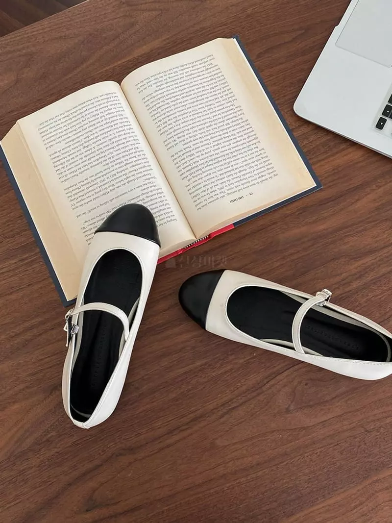 Golden Shoe - Korean Women Fashion - #momslook - st2114 Flats - 12