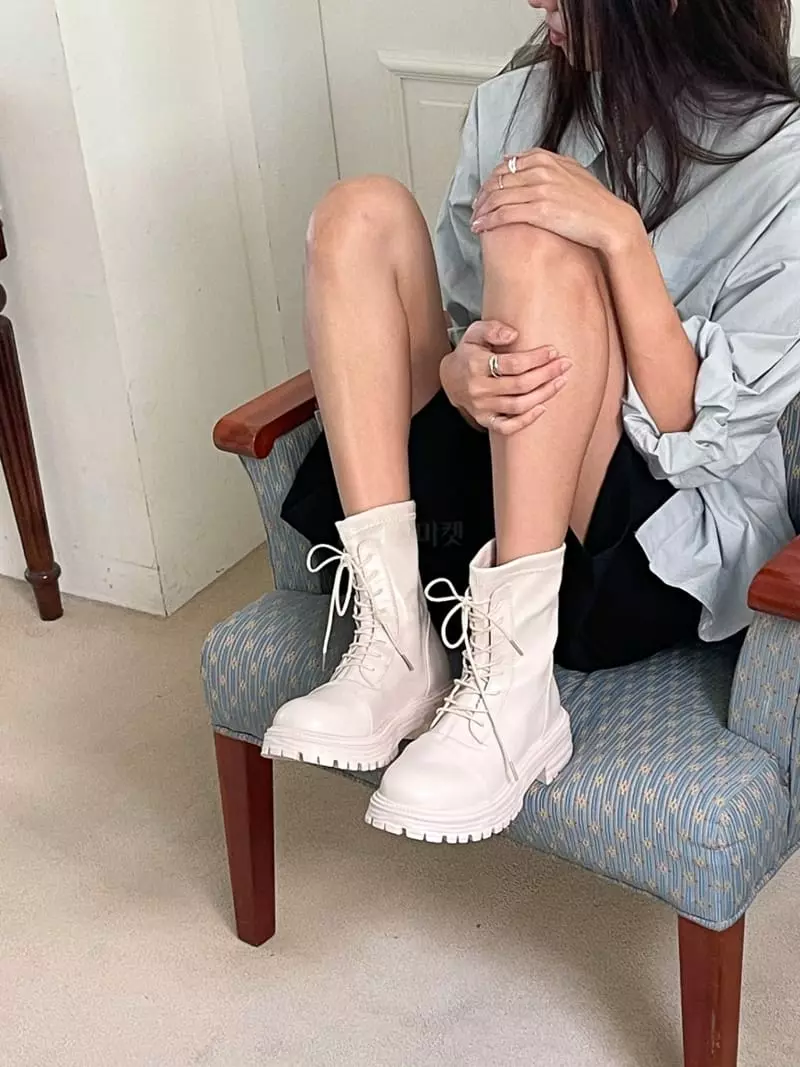 Golden Shoe - Korean Women Fashion - #restrostyle - hu729 Boots - 10