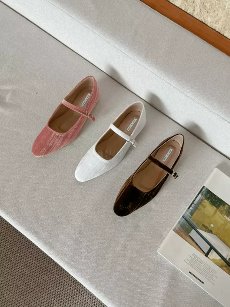 Golden Shoe - Korean Women Fashion - #romanticstyle - ka53 Flats - 2