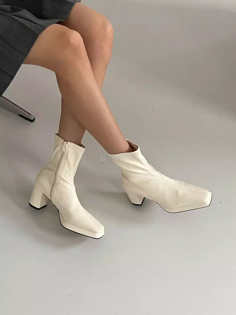 Golden Shoe - Korean Women Fashion - #shopsmall - fa1202 Ankle Boots - 4