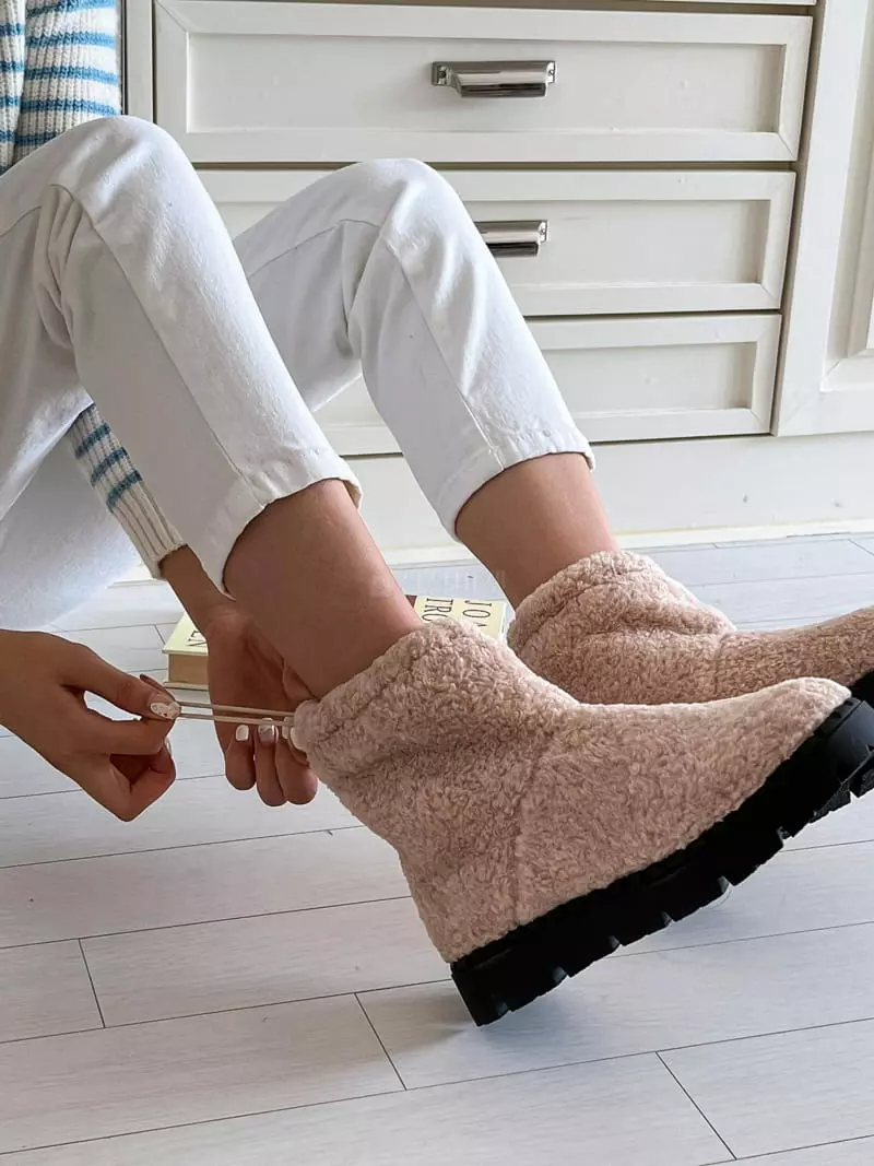 Golden Shoe - Korean Women Fashion - #thelittlethings - DH3660 Boots