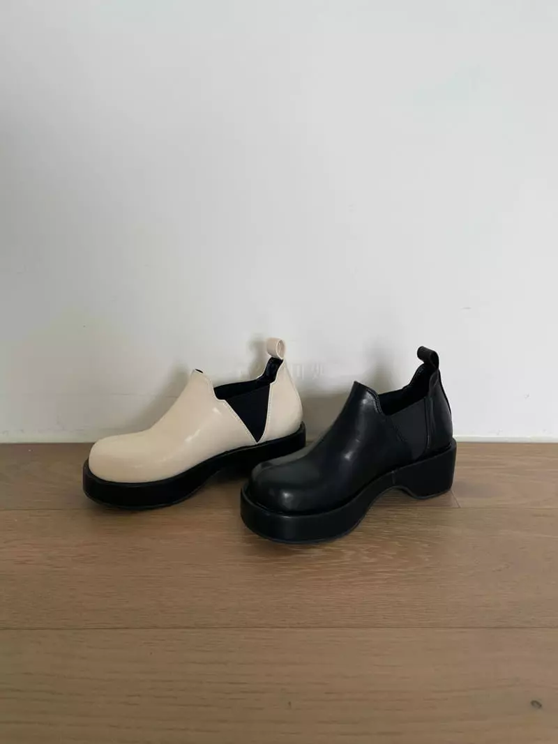 Golden Shoe - Korean Women Fashion - #womensfashion - i6047 Flats - 2