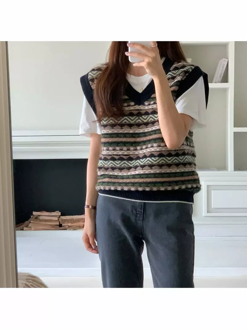 Gracia - Korean Women Fashion - #pursuepretty - Jacquard Vest - 3