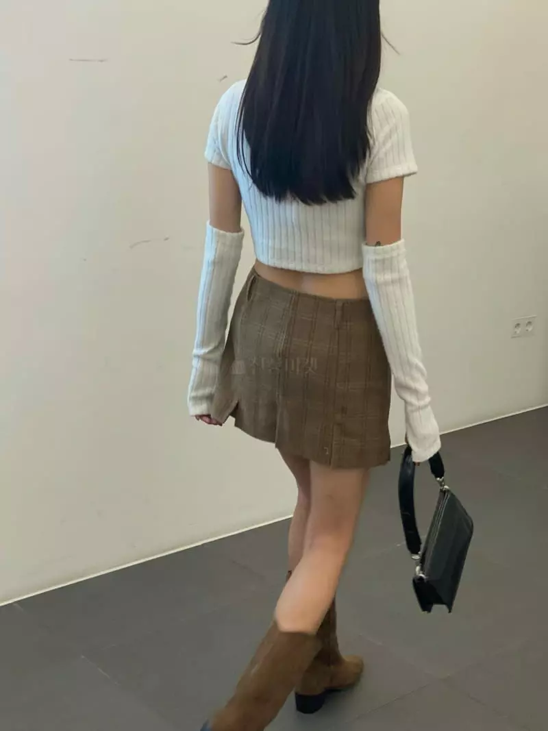 Hi Raki - Korean Women Fashion - #pursuepretty - Lora Warmer Tee - 2