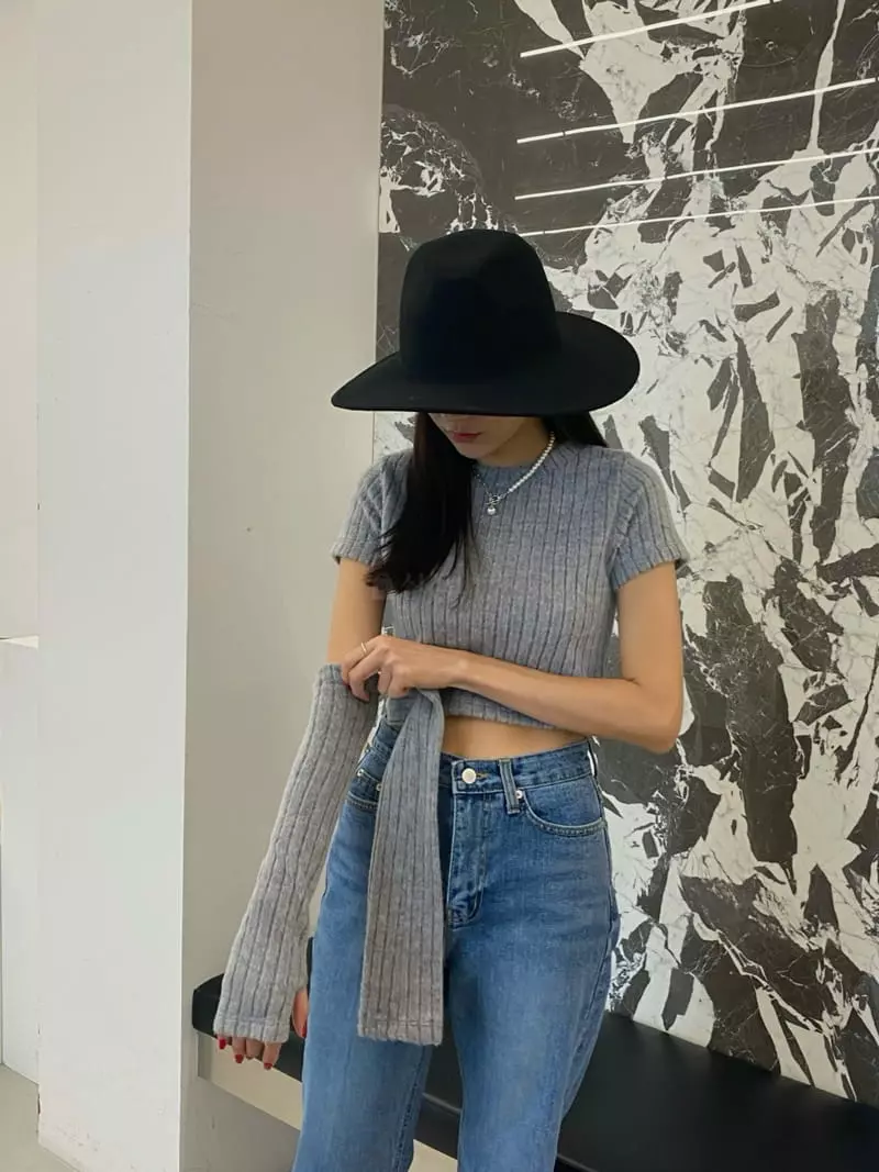 Hi Raki - Korean Women Fashion - #restrostyle - Lora Warmer Tee - 4