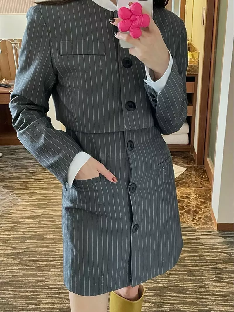Hi Raki - Korean Women Fashion - #womensfashion - Stripes Crop Jacket - 3