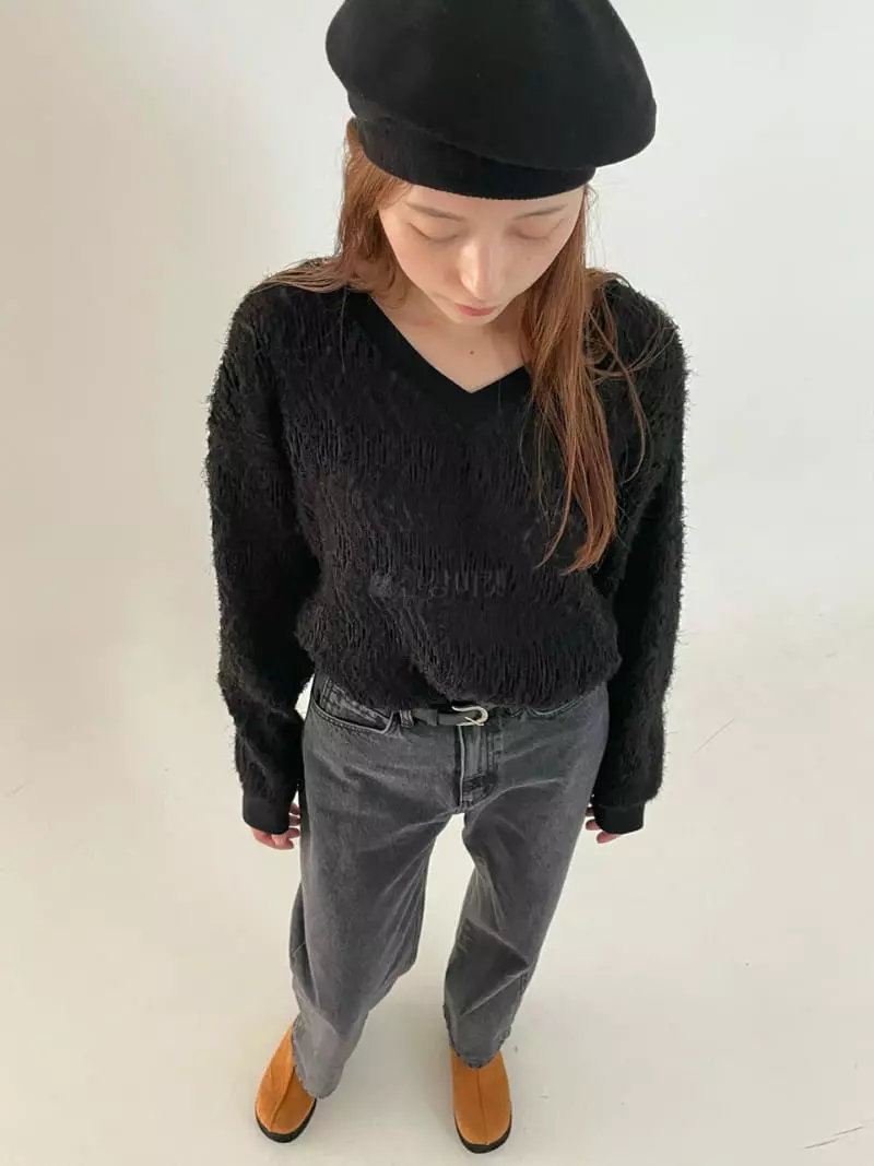 Hoper - Korean Women Fashion - #momslook - Lace V Neck Tee