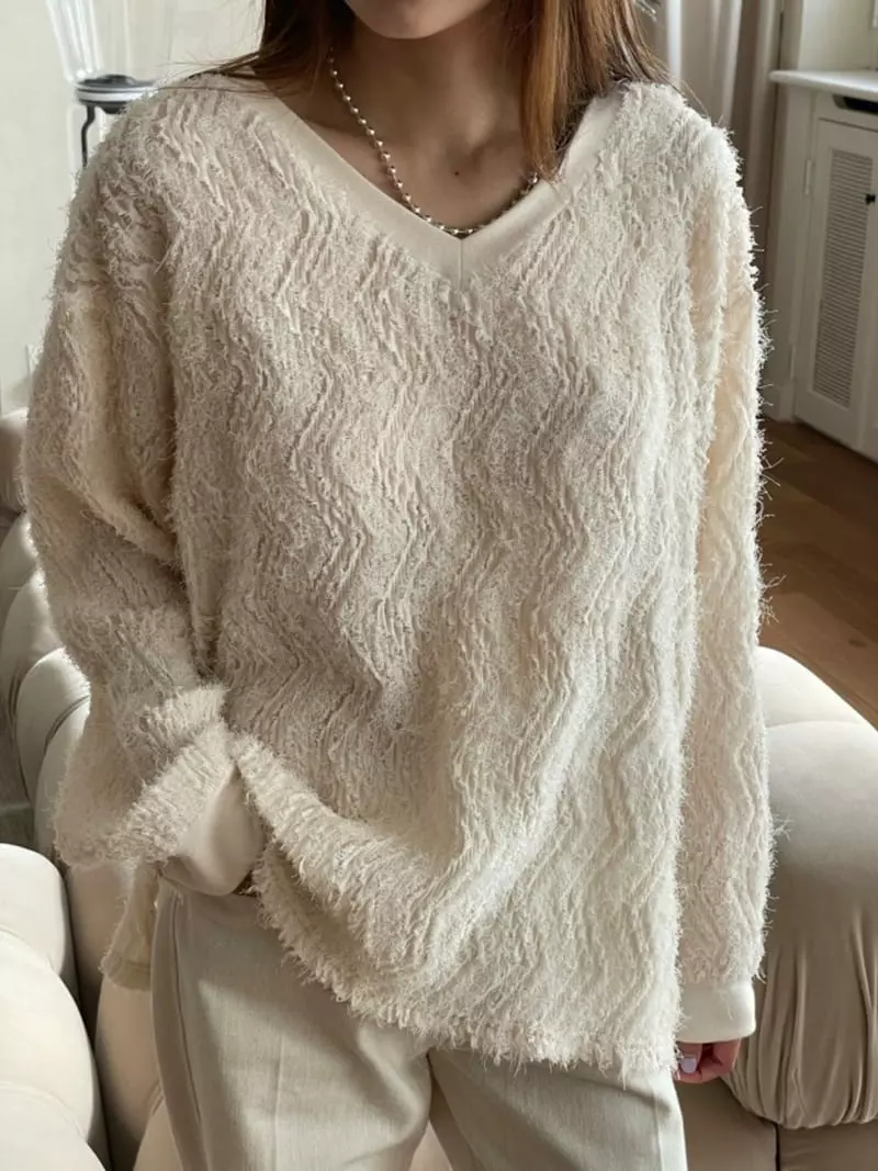 Hoper - Korean Women Fashion - #momslook - Lace V Neck Tee - 9