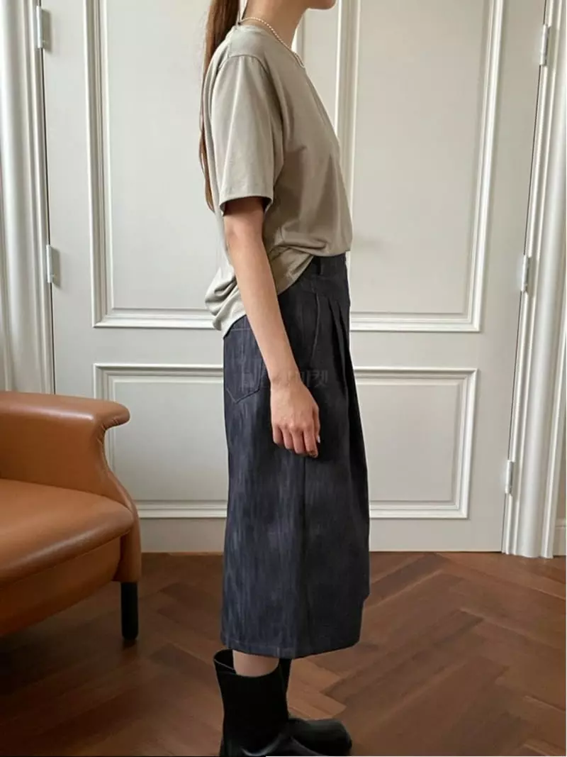 Hoper - Korean Women Fashion - #momslook - Denim Two Tuck Skirt
