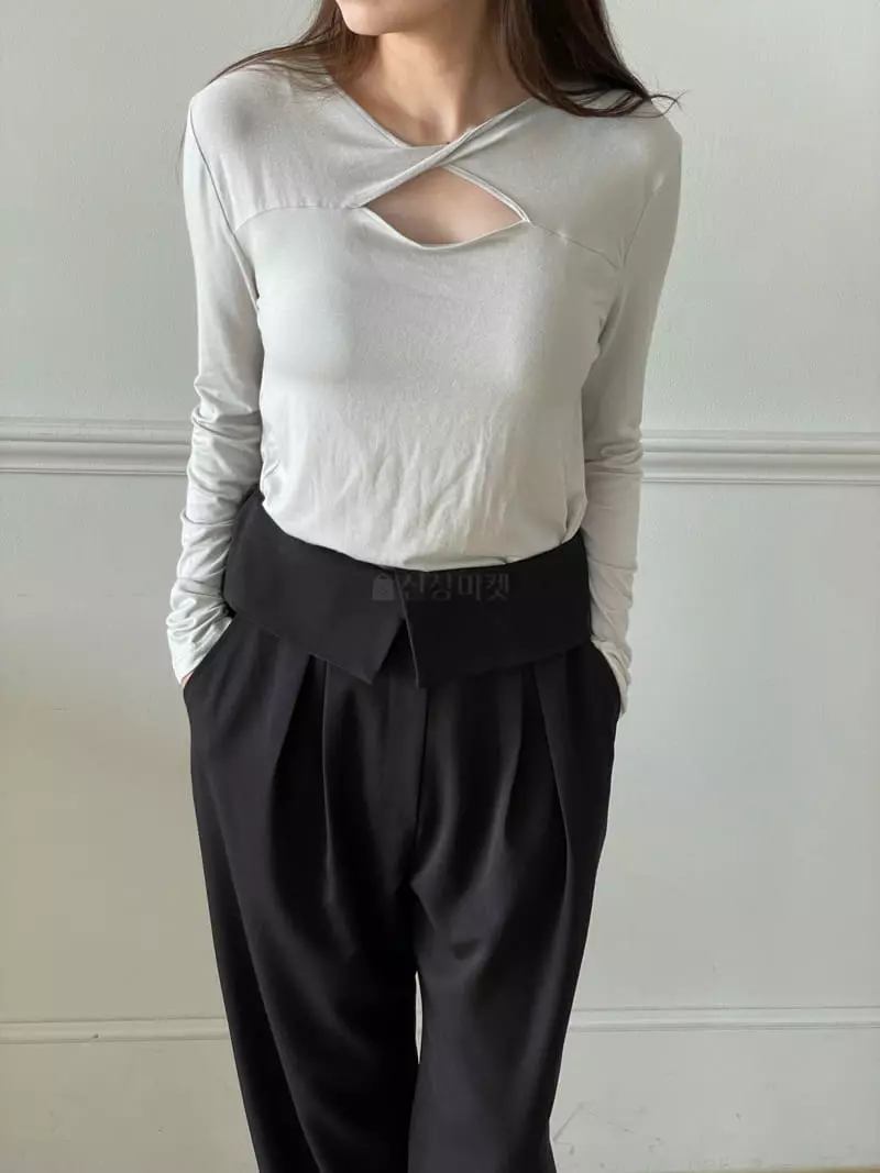 Hoper - Korean Women Fashion - #momslook - Twist Tee