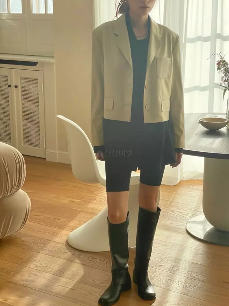 Hoper - Korean Women Fashion - #momslook - Cami Crop Jacket - 3