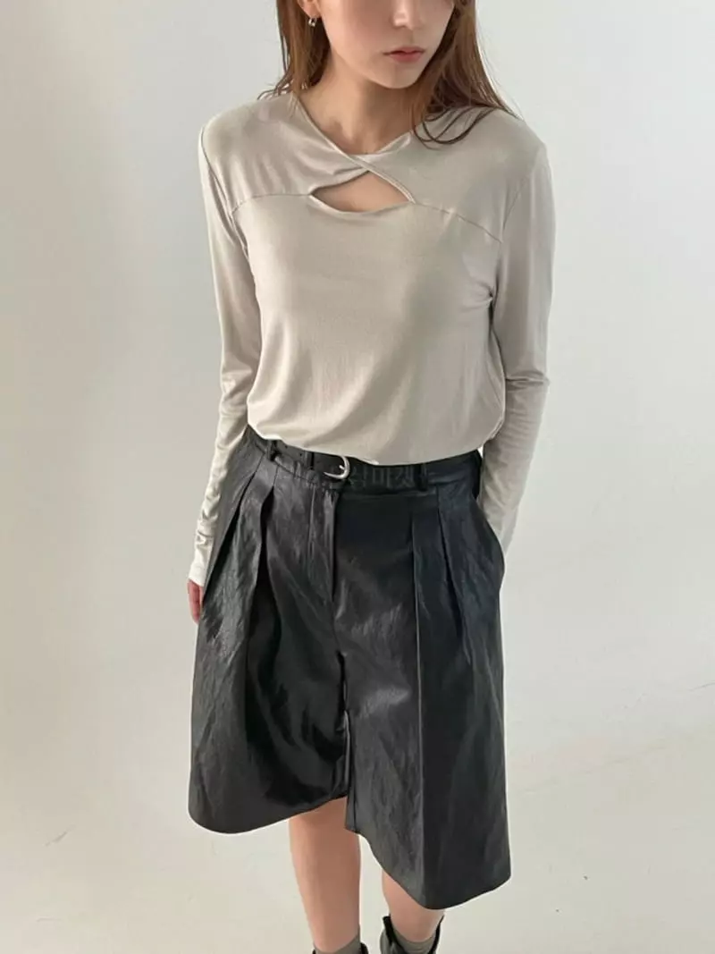 Hoper - Korean Women Fashion - #womensfashion - Twist Tee - 2
