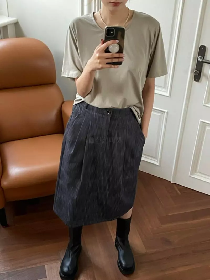 Hoper - Korean Women Fashion - #momslook - Two Tuck Skirt - 4