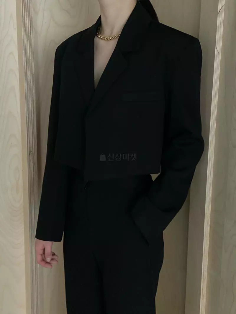 Howl - Korean Women Fashion - #momslook - Corner Short Blazer - 12