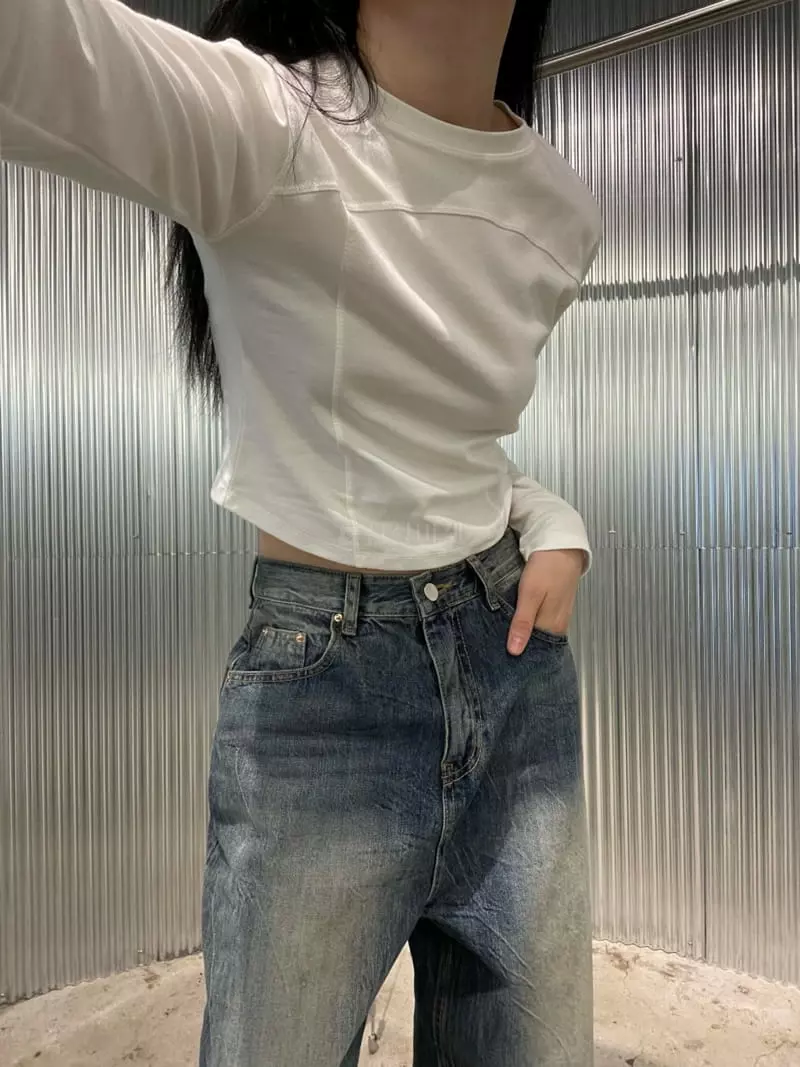 Howl - Korean Women Fashion - #momslook - Short Stitch Long Sleeve Tee - 3
