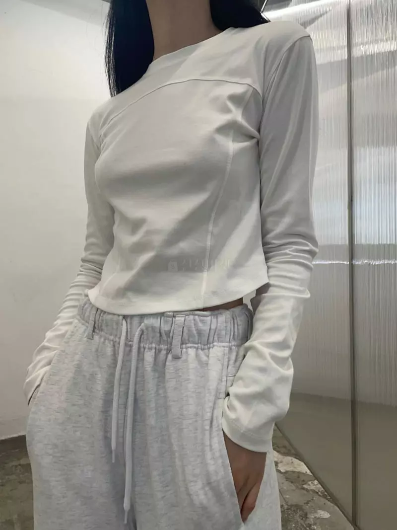 Howl - Korean Women Fashion - #momslook - Short Stitch Long Sleeve Tee - 5