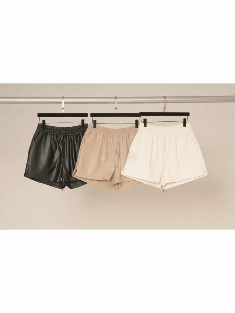 Howl - Korean Women Fashion - #vintagekidsstyle - Leather SHorts - 4