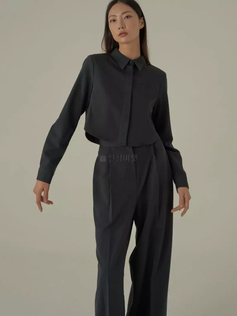 Howl - Korean Women Fashion - #thelittlethings - Mona Crop Blouse - 11